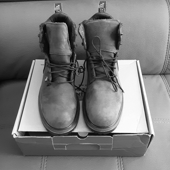 *Limited Black Red Wing Steel toe